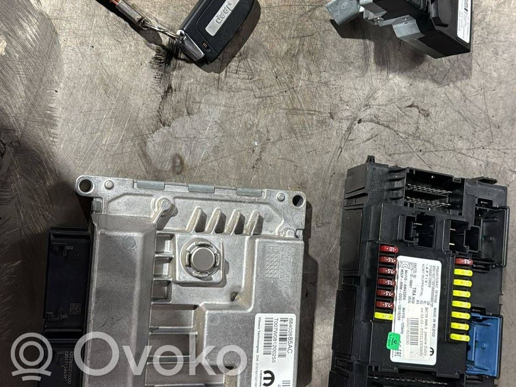 Unidad de control/módulo del motor   68402685AC,T007W081200255