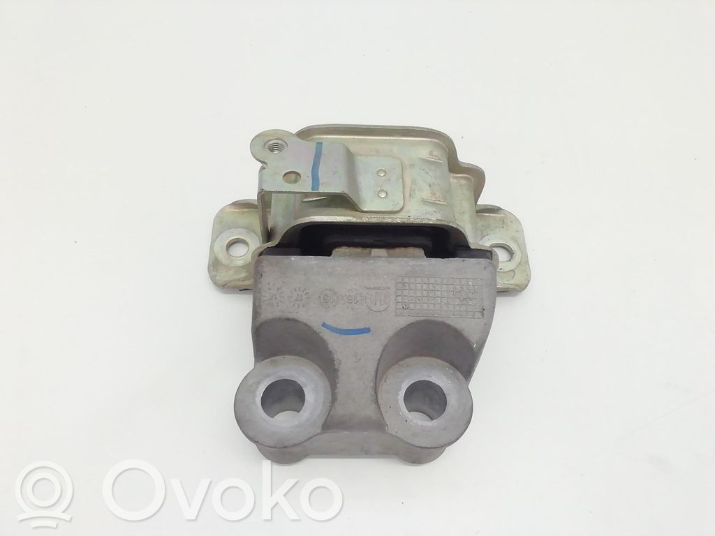 Engine mounting bracket   51983880,51983880