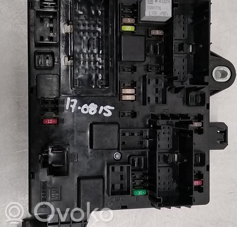 Opel Astra J Unidad de control SAM 