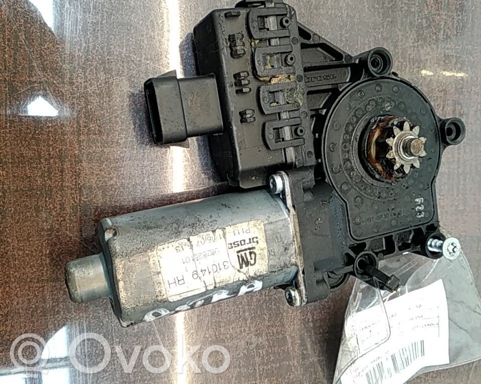 Silnik regulatora szyby drzwi przednich   3101419,982825101