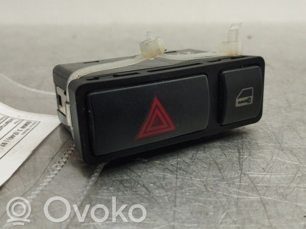 Avārijas lukturu slēdzis   61318368920