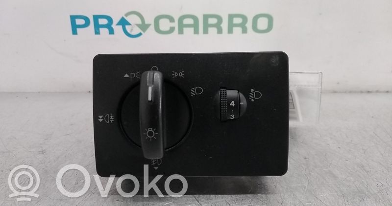 Light switch   7M5T13A024LA