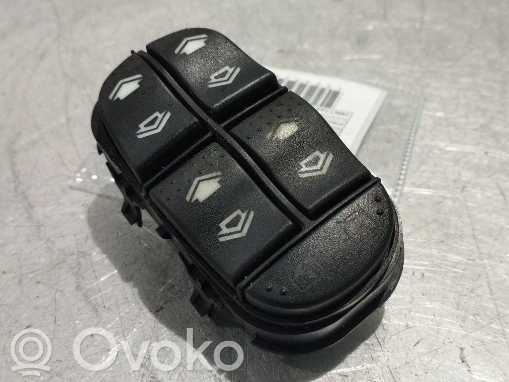 Elektrisko logu slēdzis   2M5T14A132DA