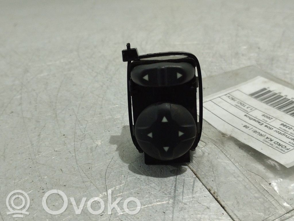 Wing mirror switch