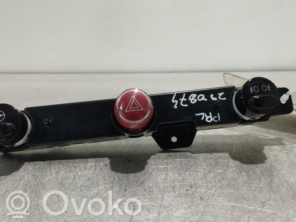 Botón interruptor de luz de peligro   735451108