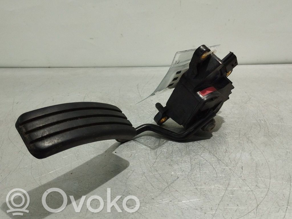 Gaspedal   8200297335B