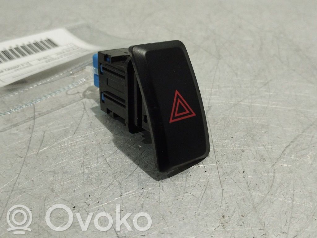Hazard light switch