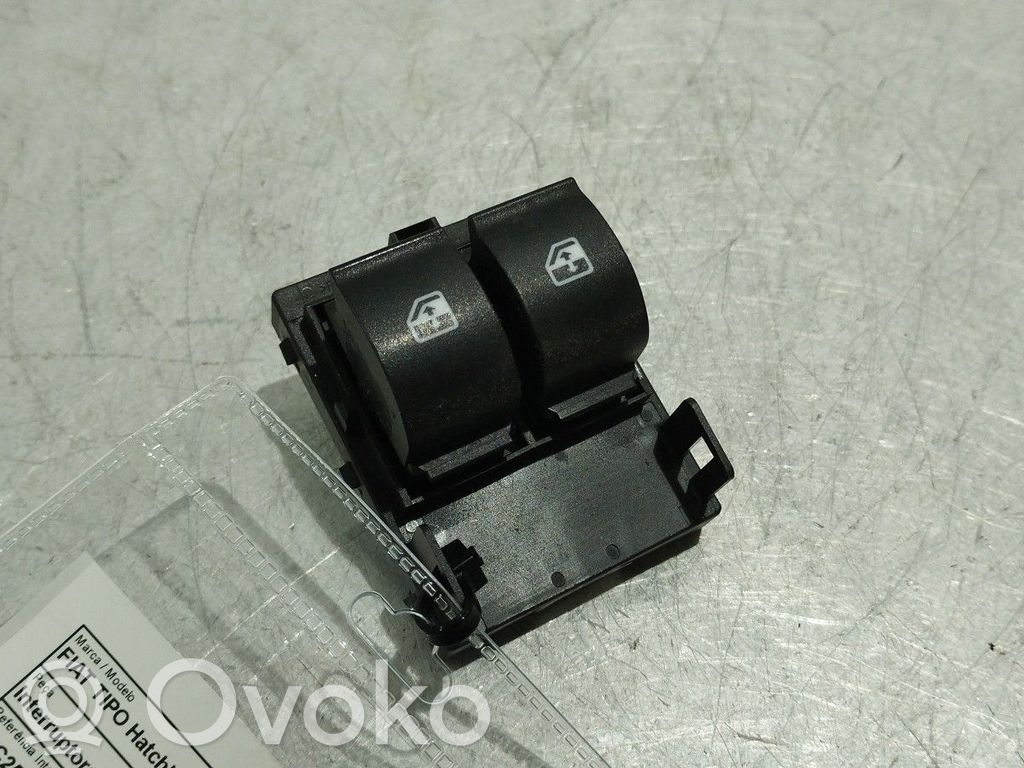 Fiat Tipo Electric window control switch 