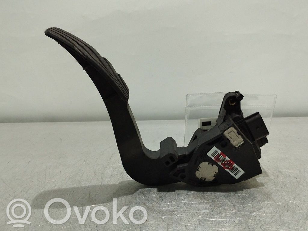 Akceleratoriaus pedalas   180020000R