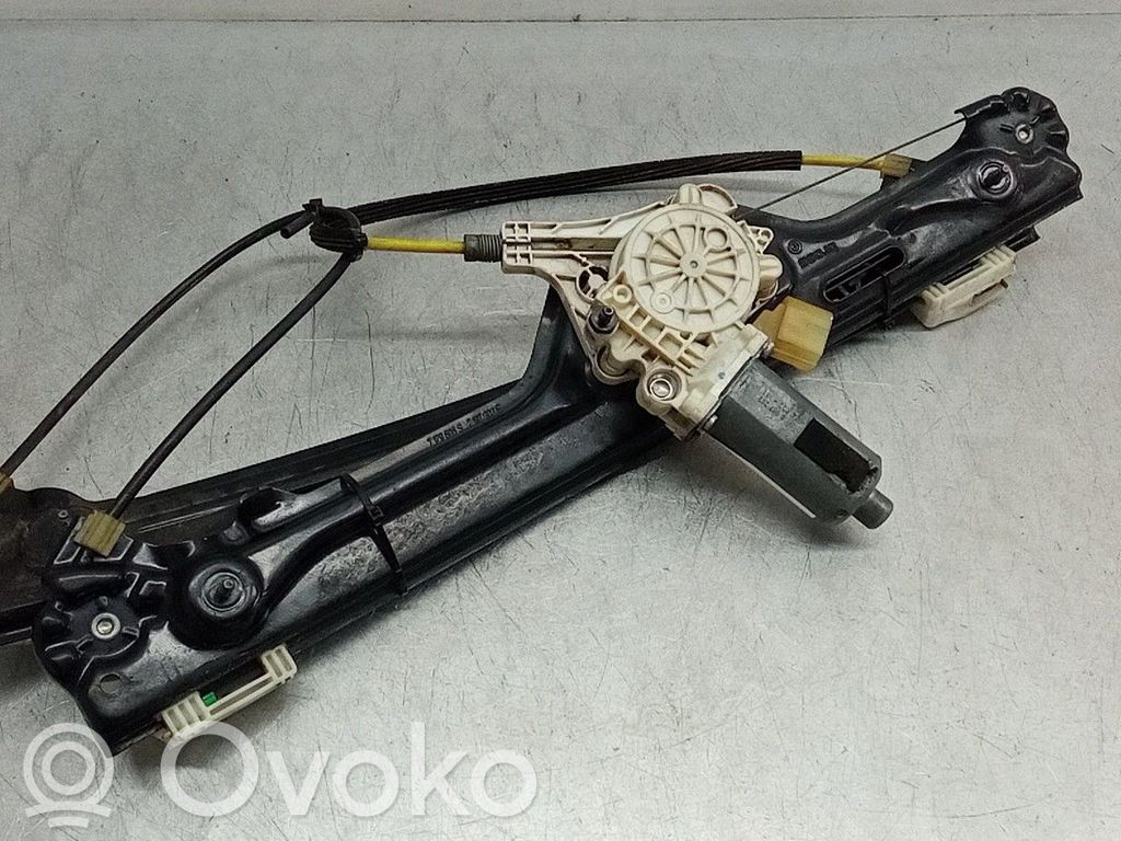 Front window lifting mechanism without motor   7179606S,6967262,7197302E