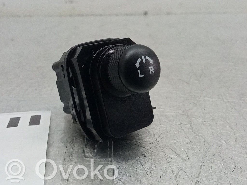 Suzuki Ignis Wing mirror switch 