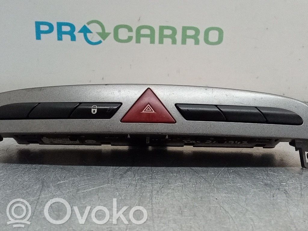 Botón interruptor de luz de peligro   9659417177