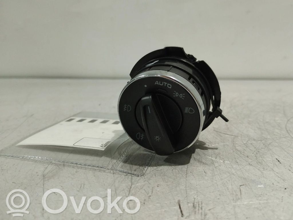 Lukturu slēdzis   7P5941531D