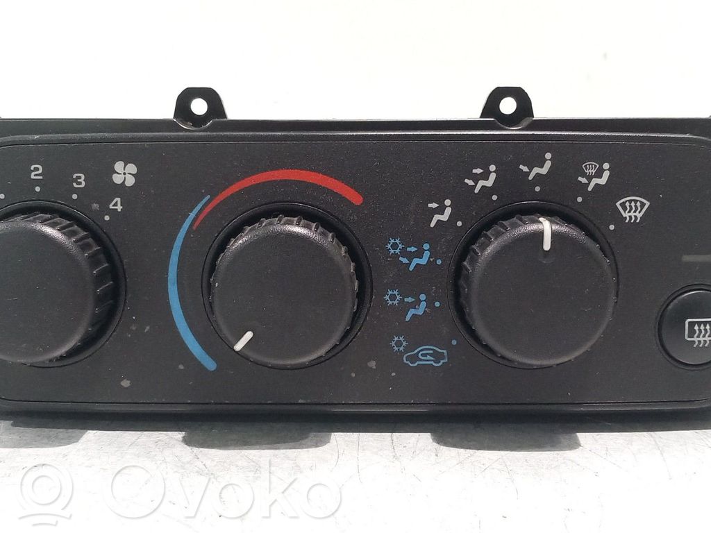 Climate control unit   04596277AA