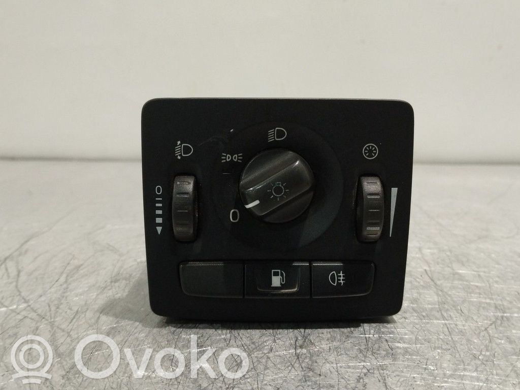 Lukturu slēdzis   30739298