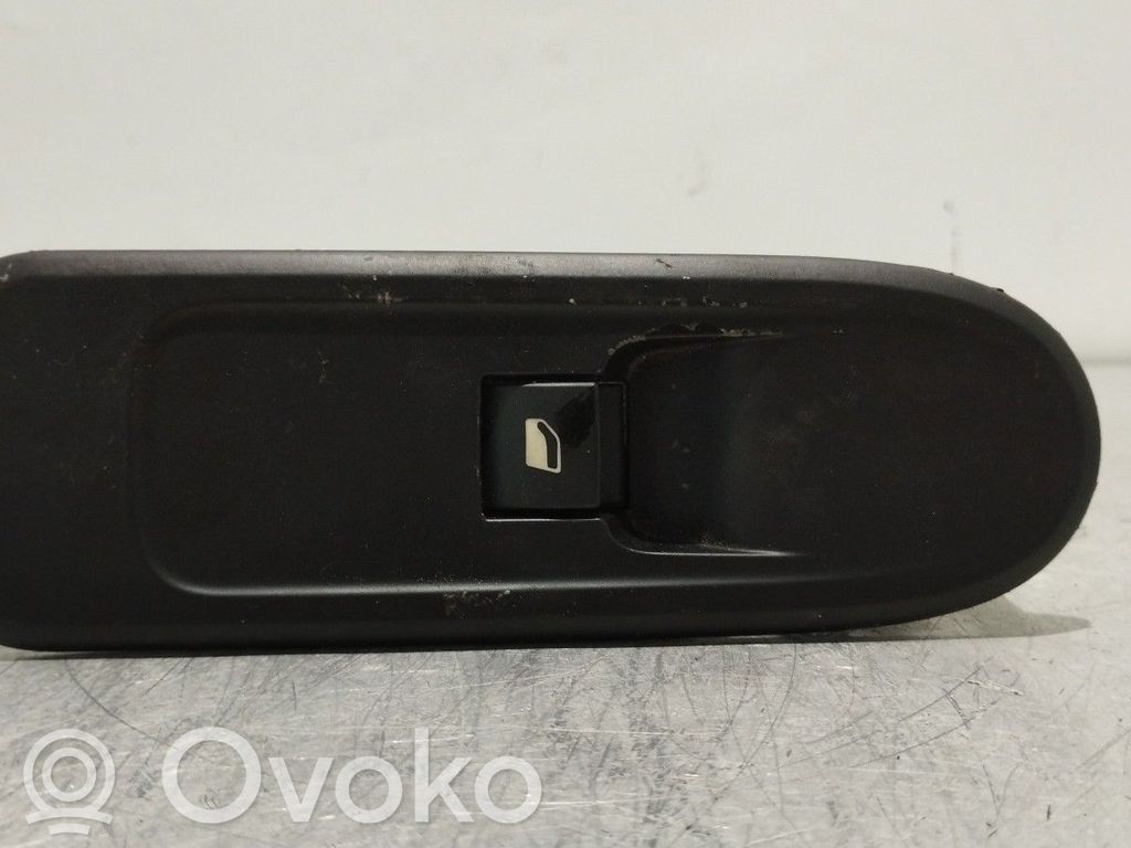 Electric window control switch   98026388ZD