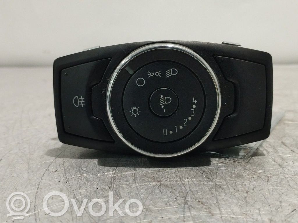 Lukturu slēdzis   BM5T13A024GC