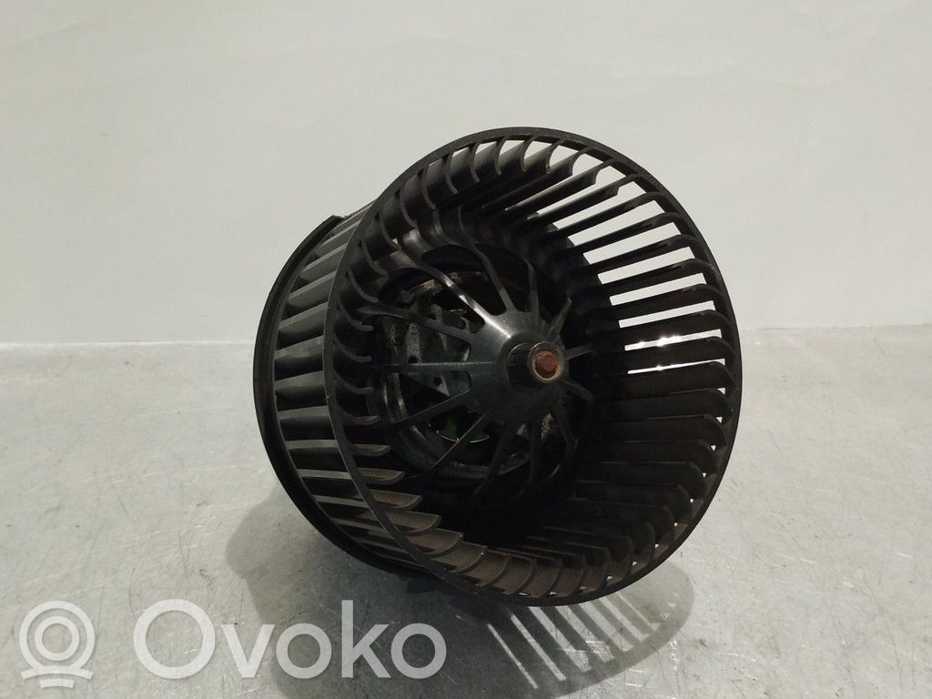 Mazā radiatora ventilators   AV6N18456AA