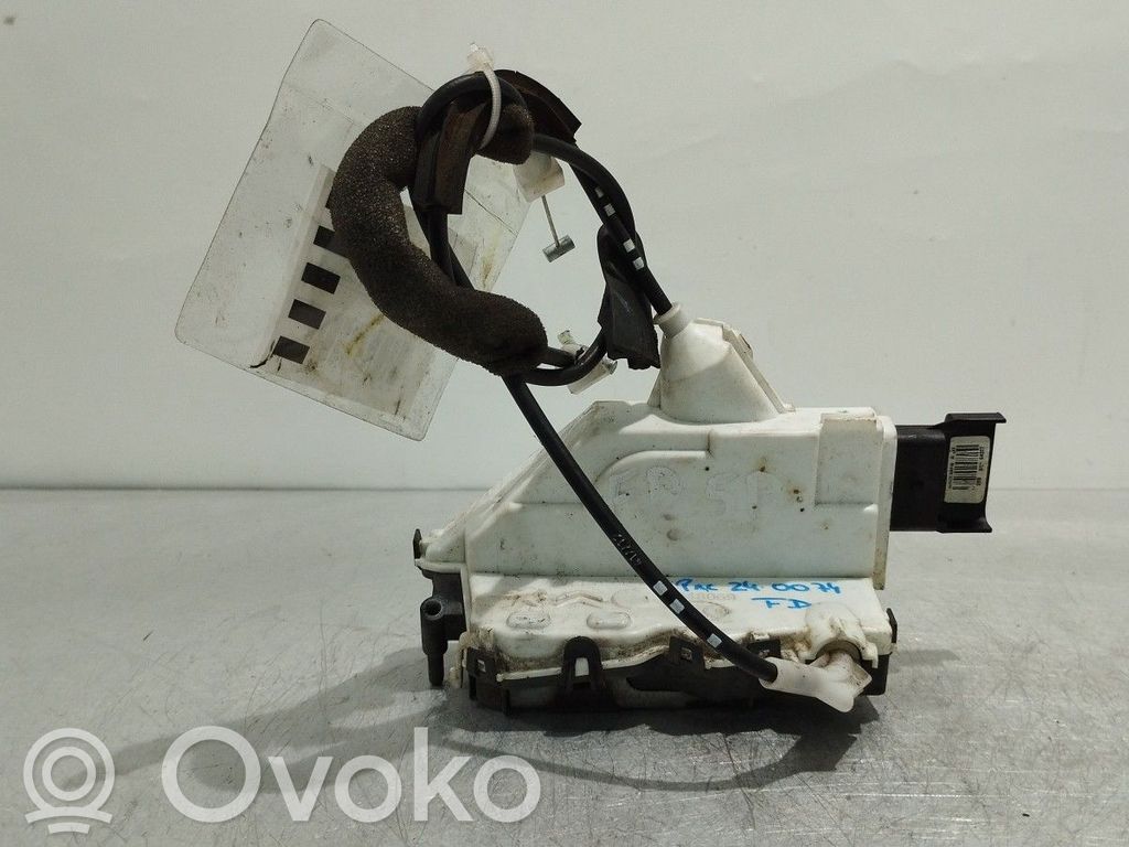 Front door lock   006181