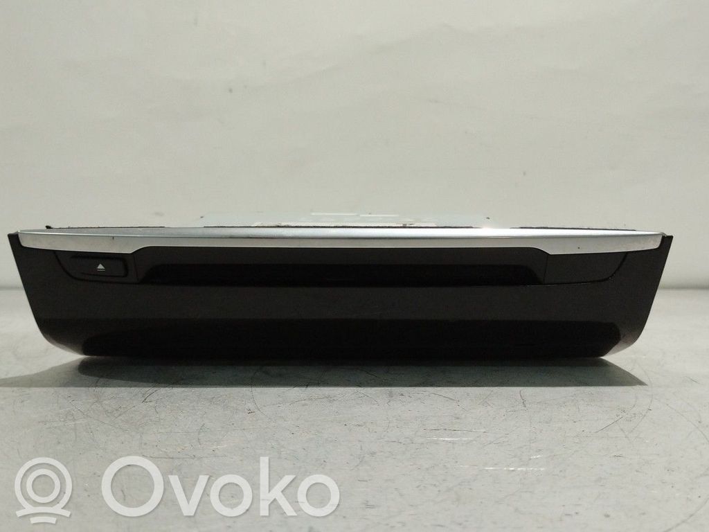 Radio / CD-Player / DVD-Player / Navigation   MD427446,GMB6669G0