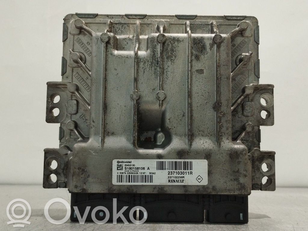 Renault Megane III Engine control unit/module 