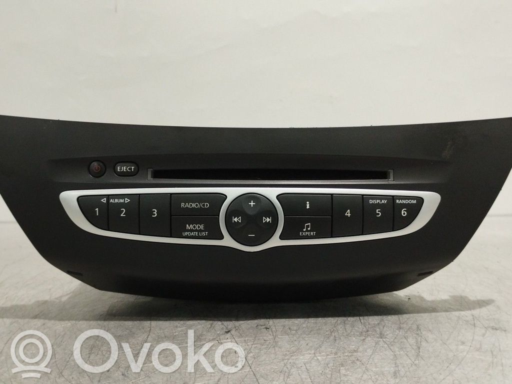 Panel / Radioodtwarzacz CD/DVD/GPS   281150004R