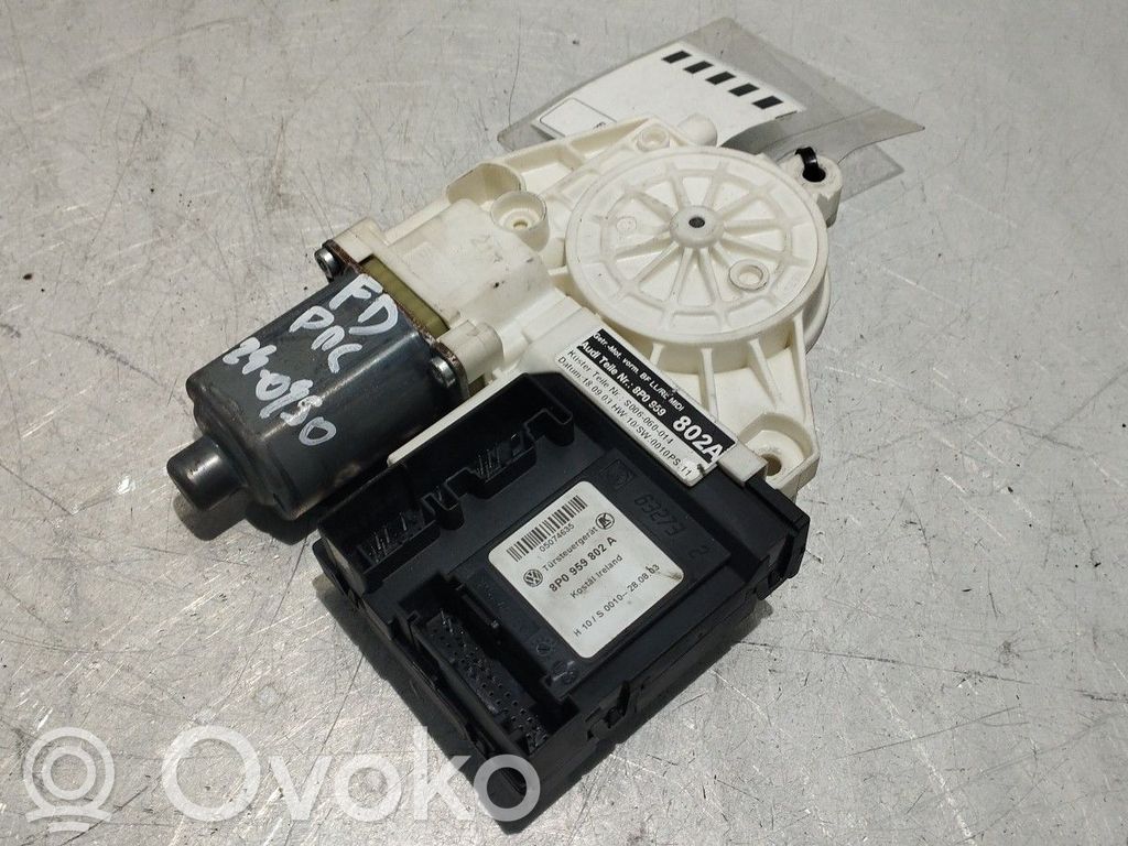 Silnik regulatora szyby drzwi przednich   8P0959802A