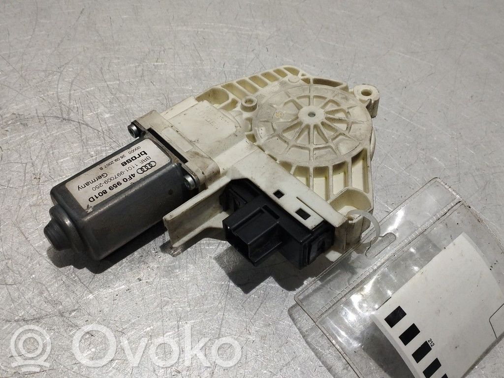 Silnik regulatora szyby drzwi przednich   4F0959801D
