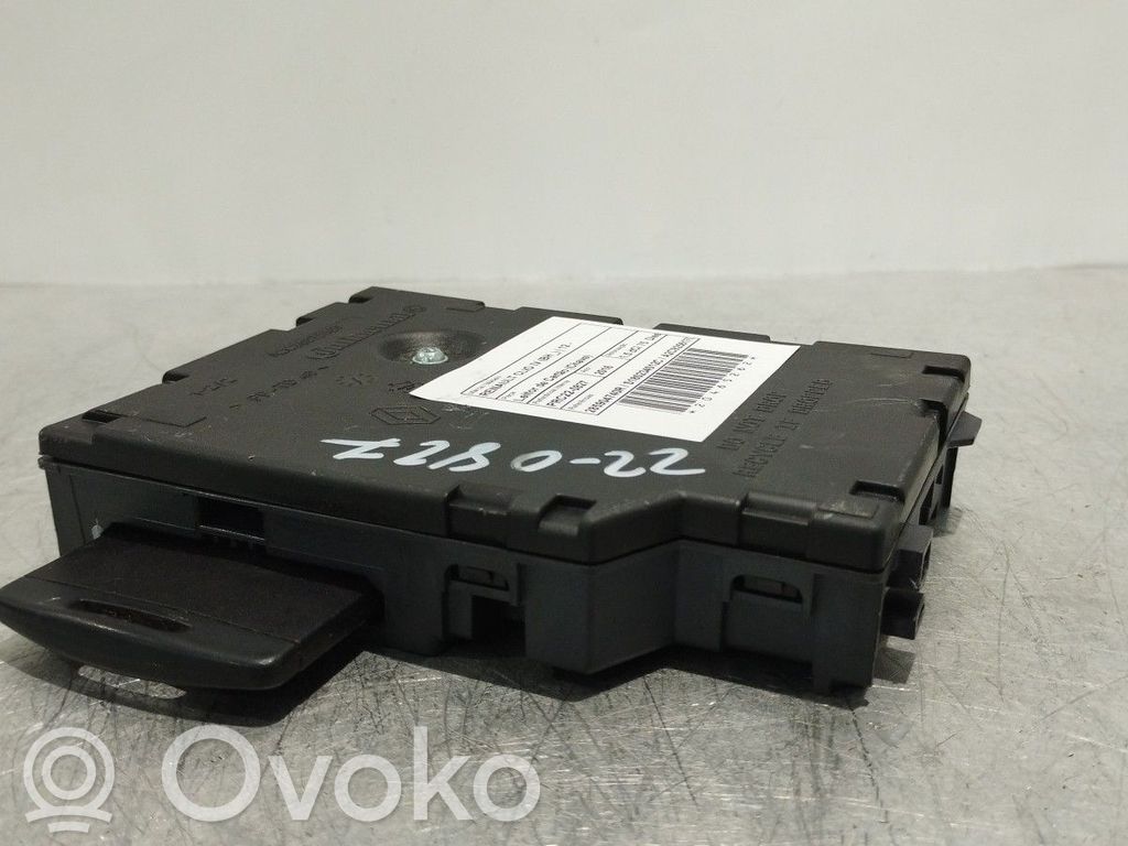 Renault Clio IV Ignition key card reader 