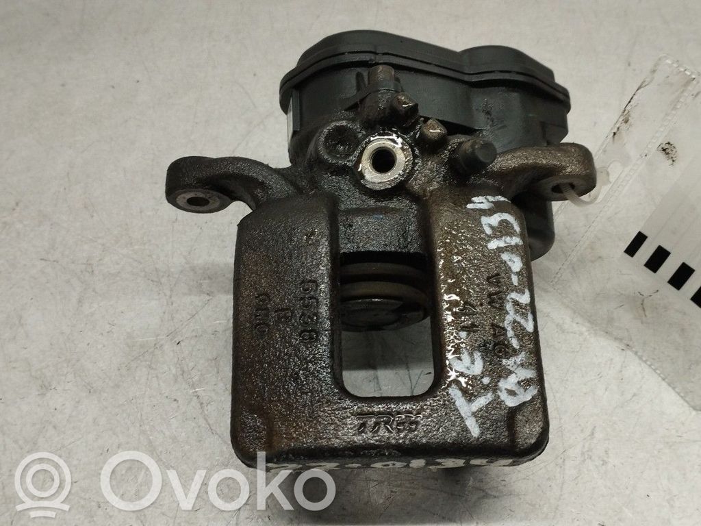 Audi Q3 8U Takajarrusatula 