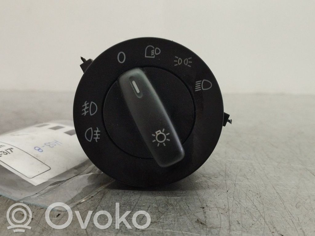 Valokatkaisija   1K0941431N