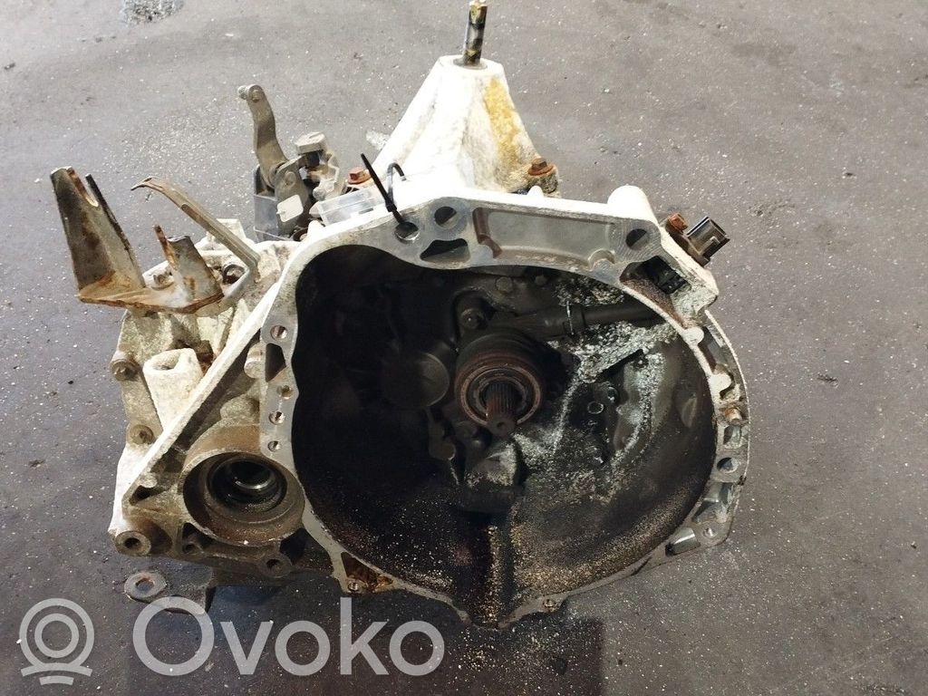 Nissan Micra Manualna 5-biegowa skrzynia biegów 