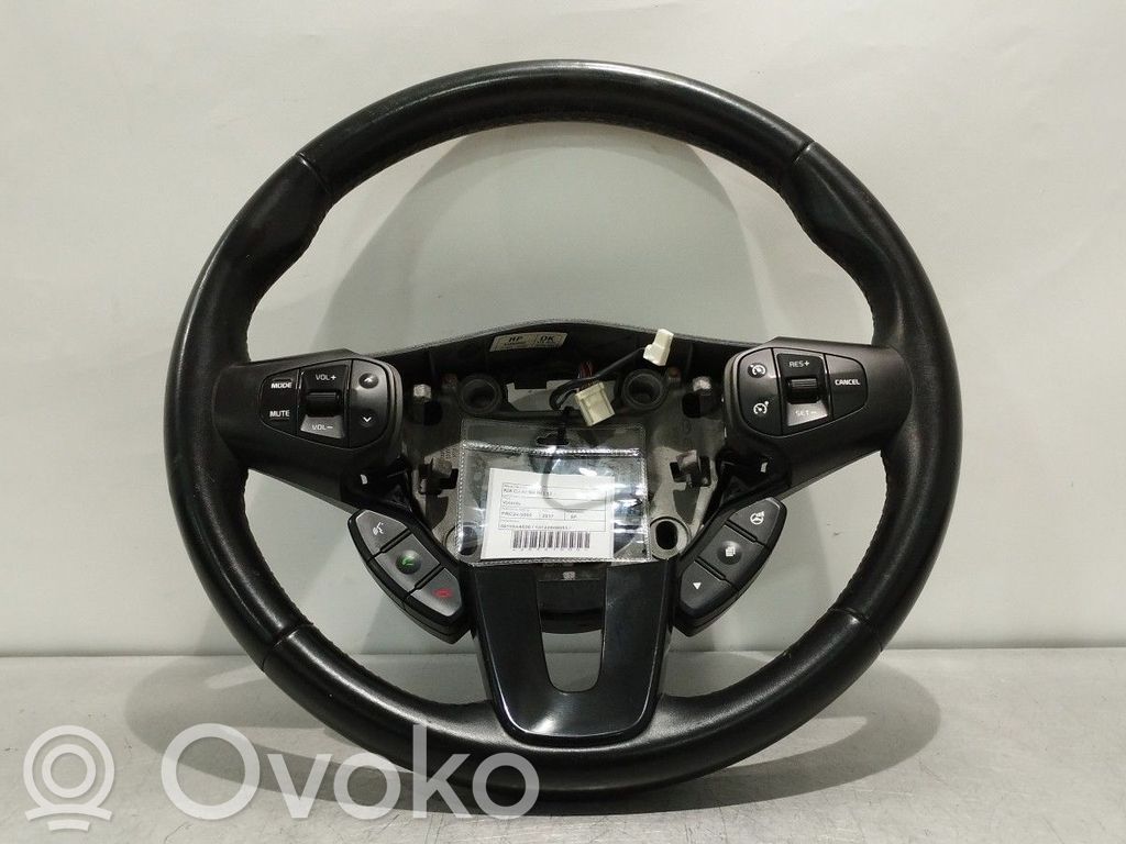 KIA Carens III Ohjauspyörä 