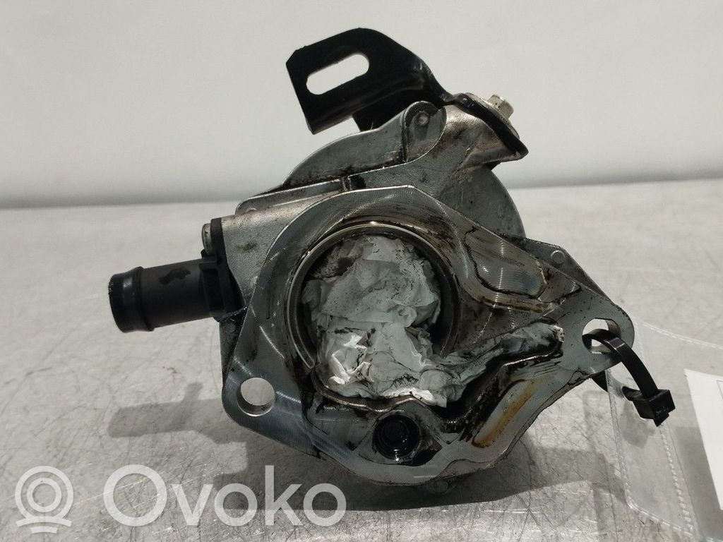 Mercedes-Benz A W176 Pompă vacuum 