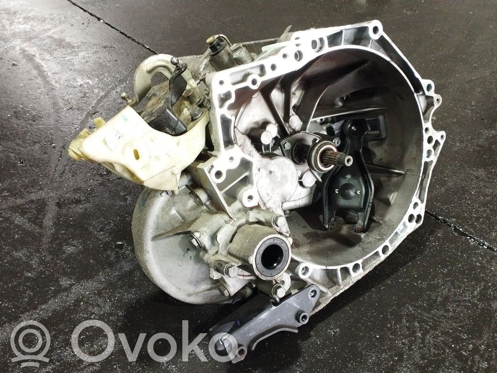 Peugeot 2008 I Scatola del cambio manuale a 5 velocità 