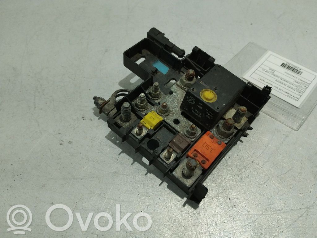 Alfa Romeo 159 Sicherung des Batterierelais 