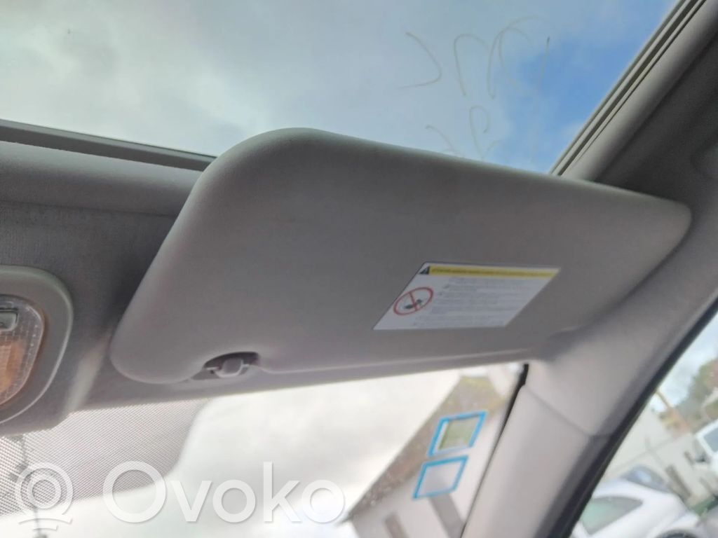 Sun visor