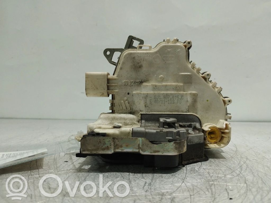 Zamek drzwi przednich   8J1837015C