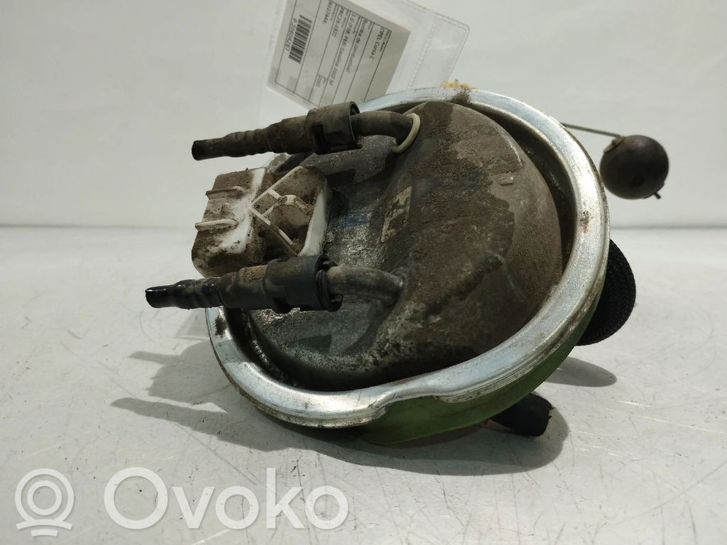 Bomba interna de combustible   9227844
