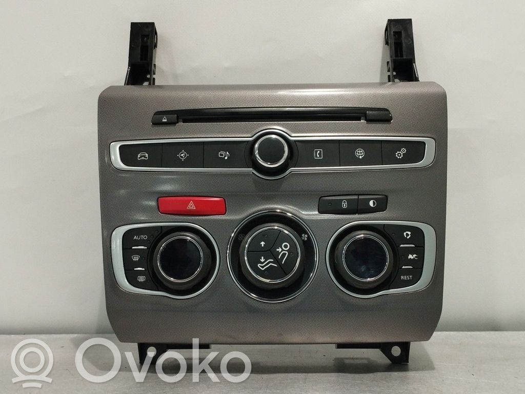 Citroen C4 II Verkleidung Radio / Navigation 