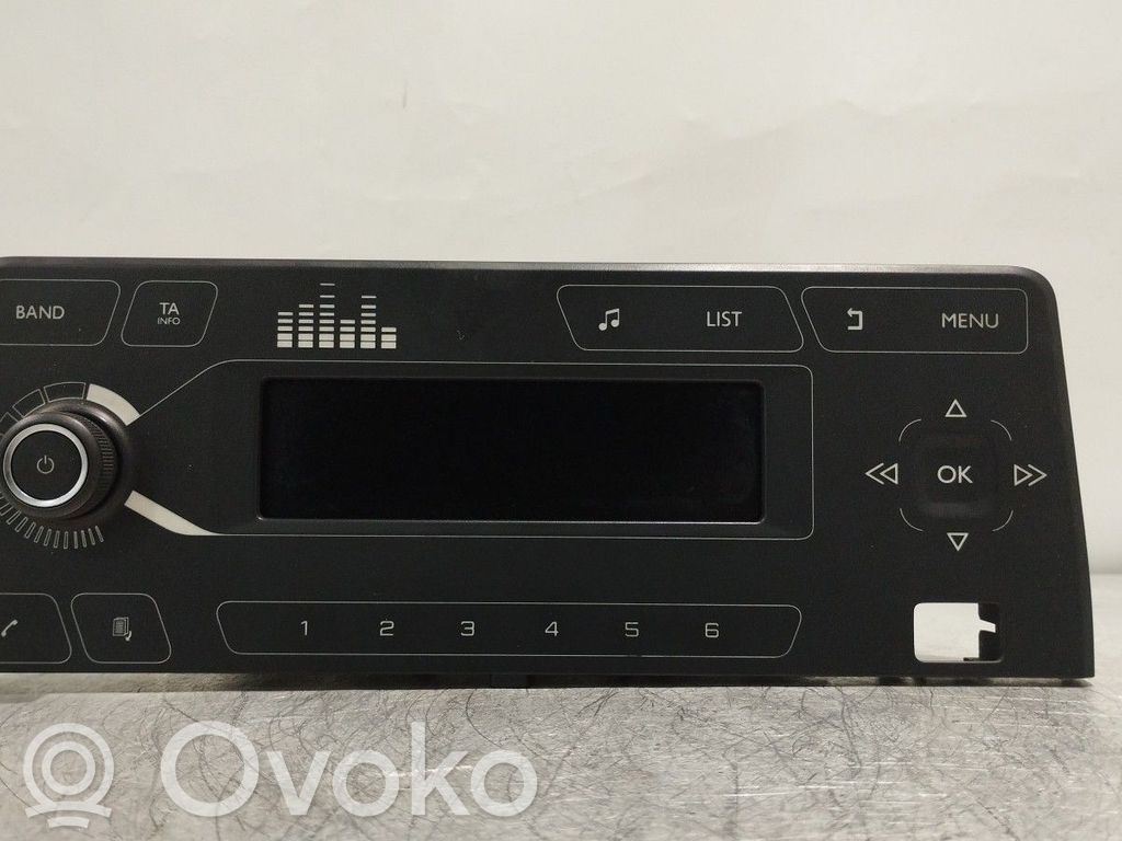 Fiat Doblo III Rămă unitate radio/GPS 