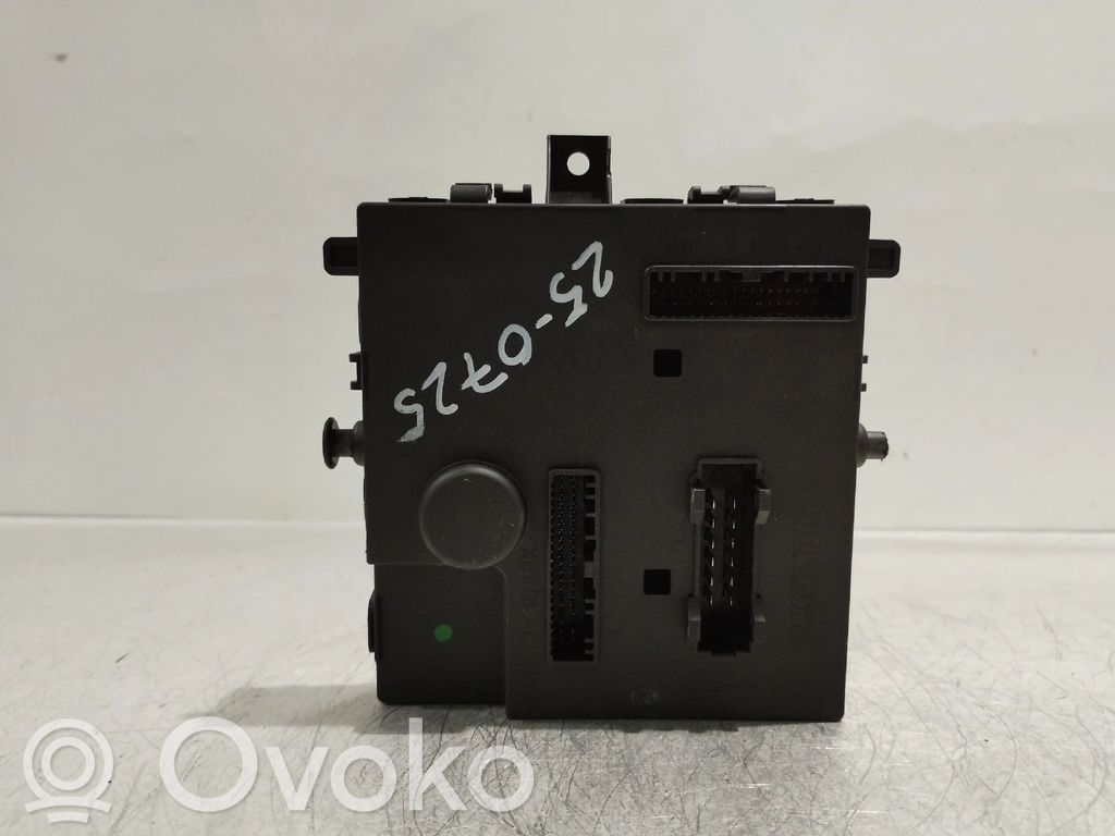 SAM vadības bloks   8200874481A,BCMX44L2