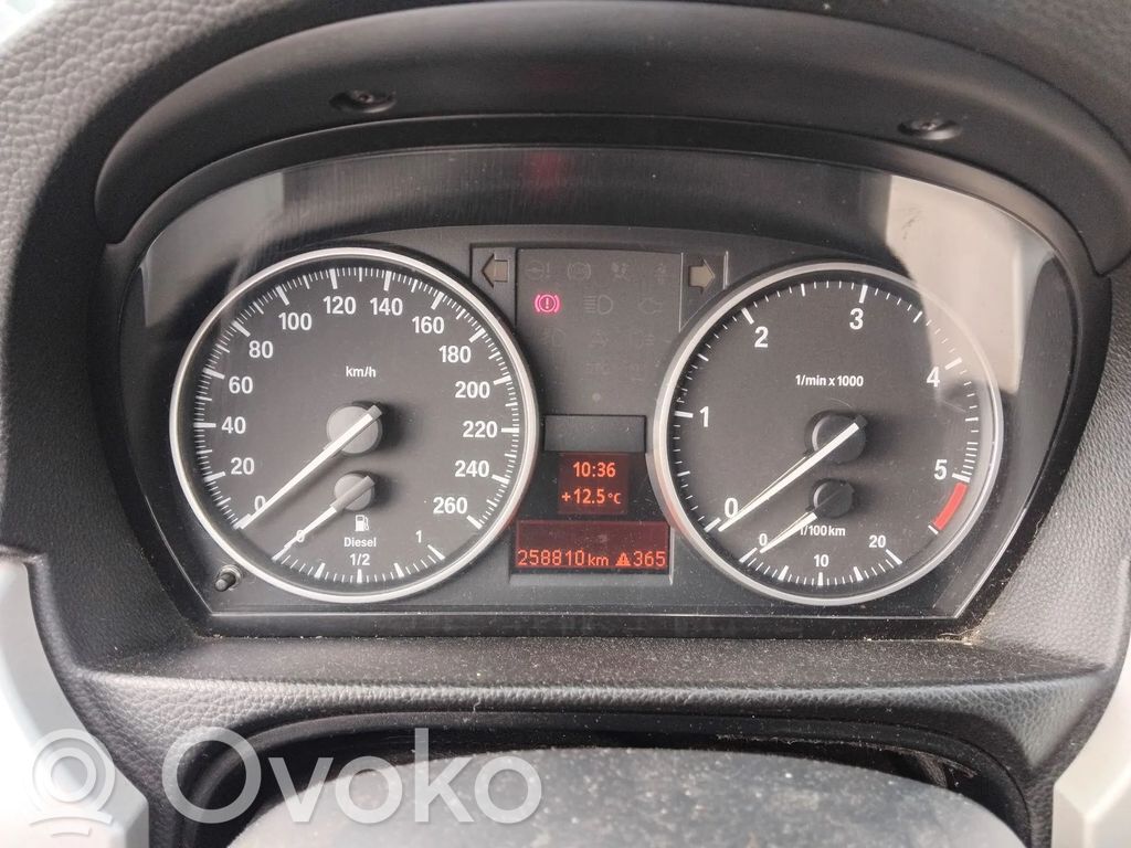Speedometer (instrument cluster)