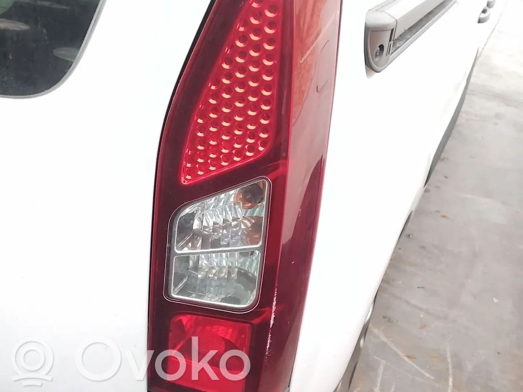 Peugeot Partner Lampă spate în caroserie 