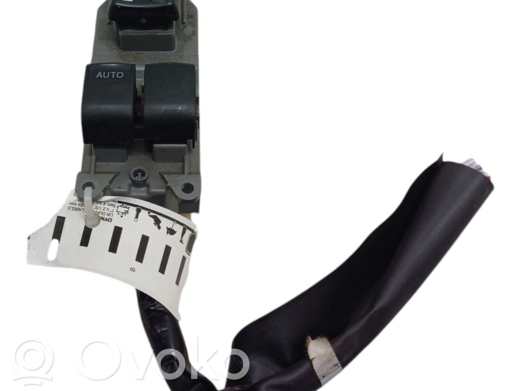 Toyota Verso-S Electric window control switch 