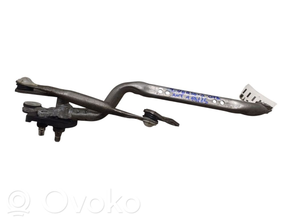 Toyota Verso-S Front wiper linkage and motor 