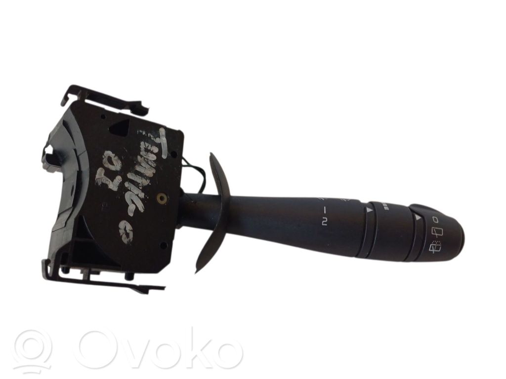 Renault Twingo II Wiper control stalk 