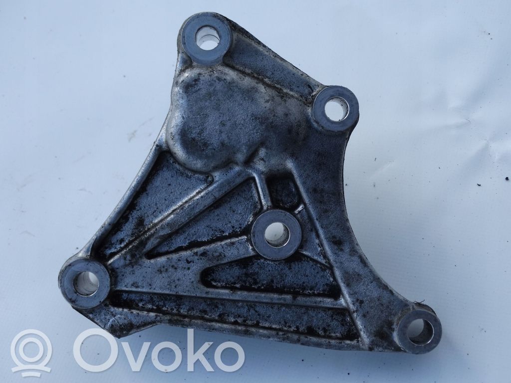 Engine mounting bracket   30026280