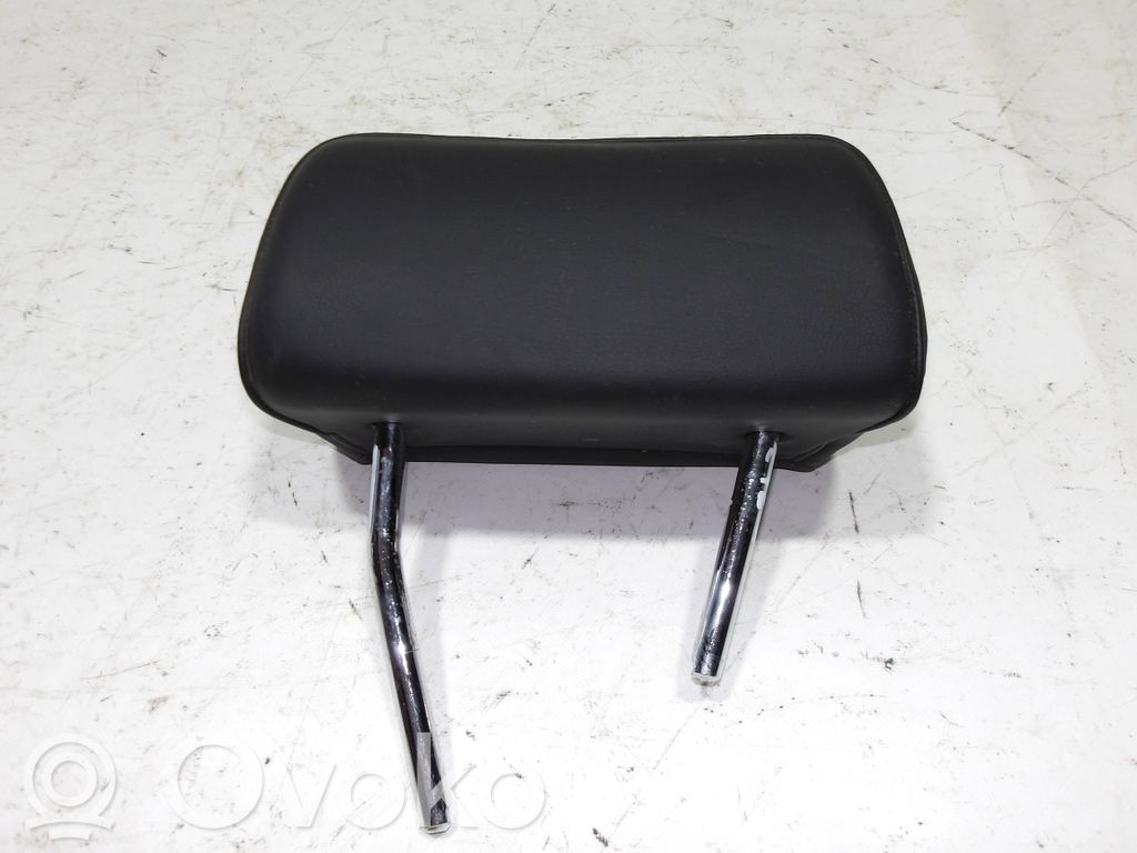 Aizmugurējā sēdekļa galvas balsts