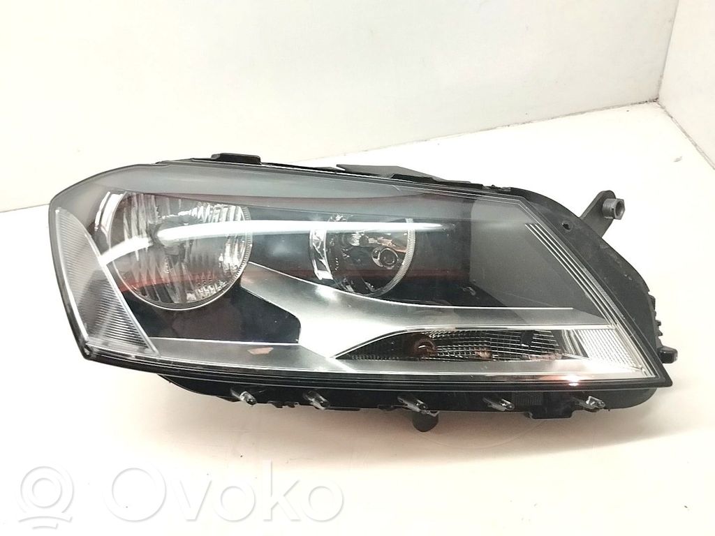Volkswagen Passat Alltrack Lampa przednia 